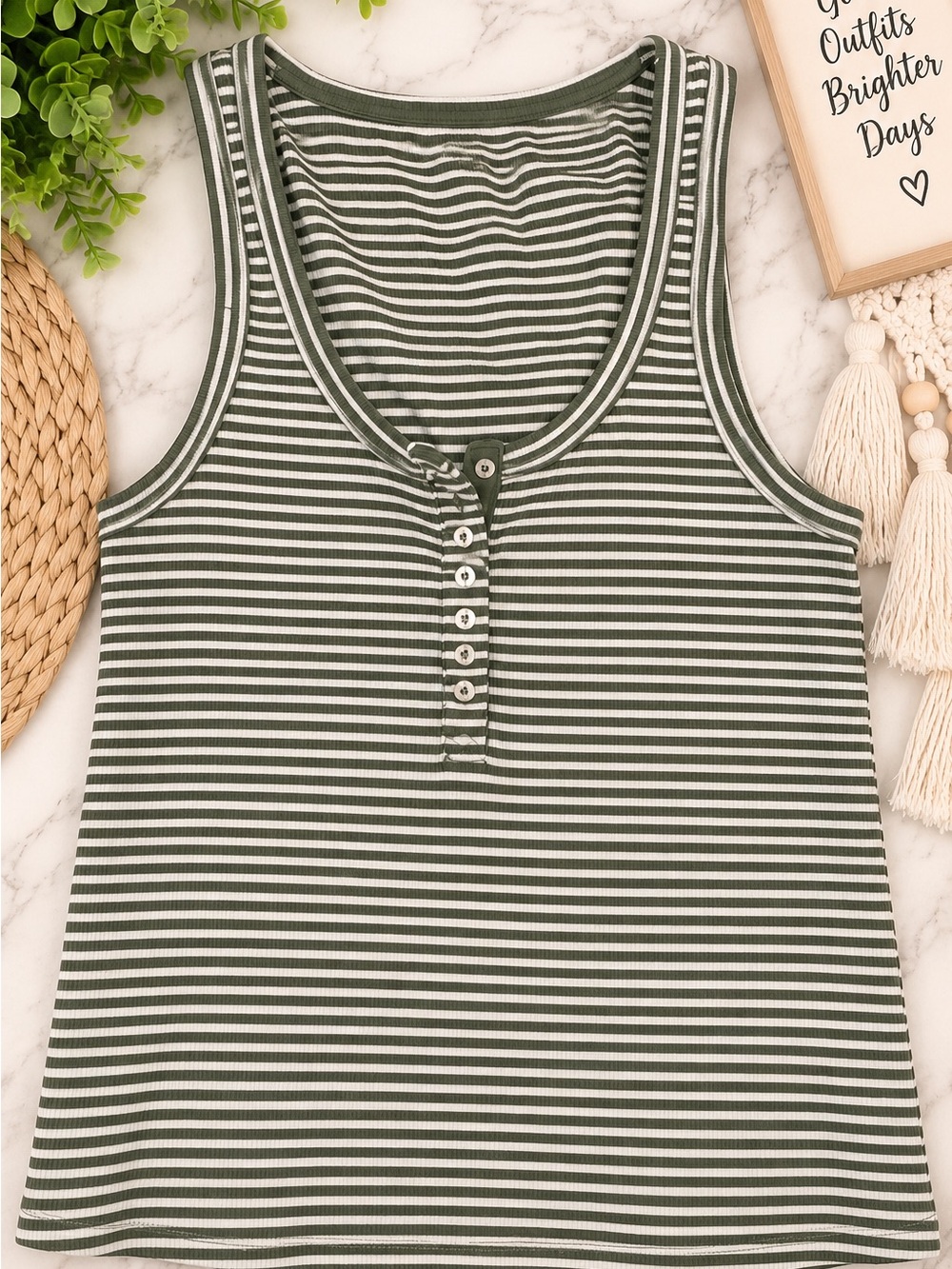 American Eagle Olive Green & White Striped Ribbed Henley Tank Top Size Large